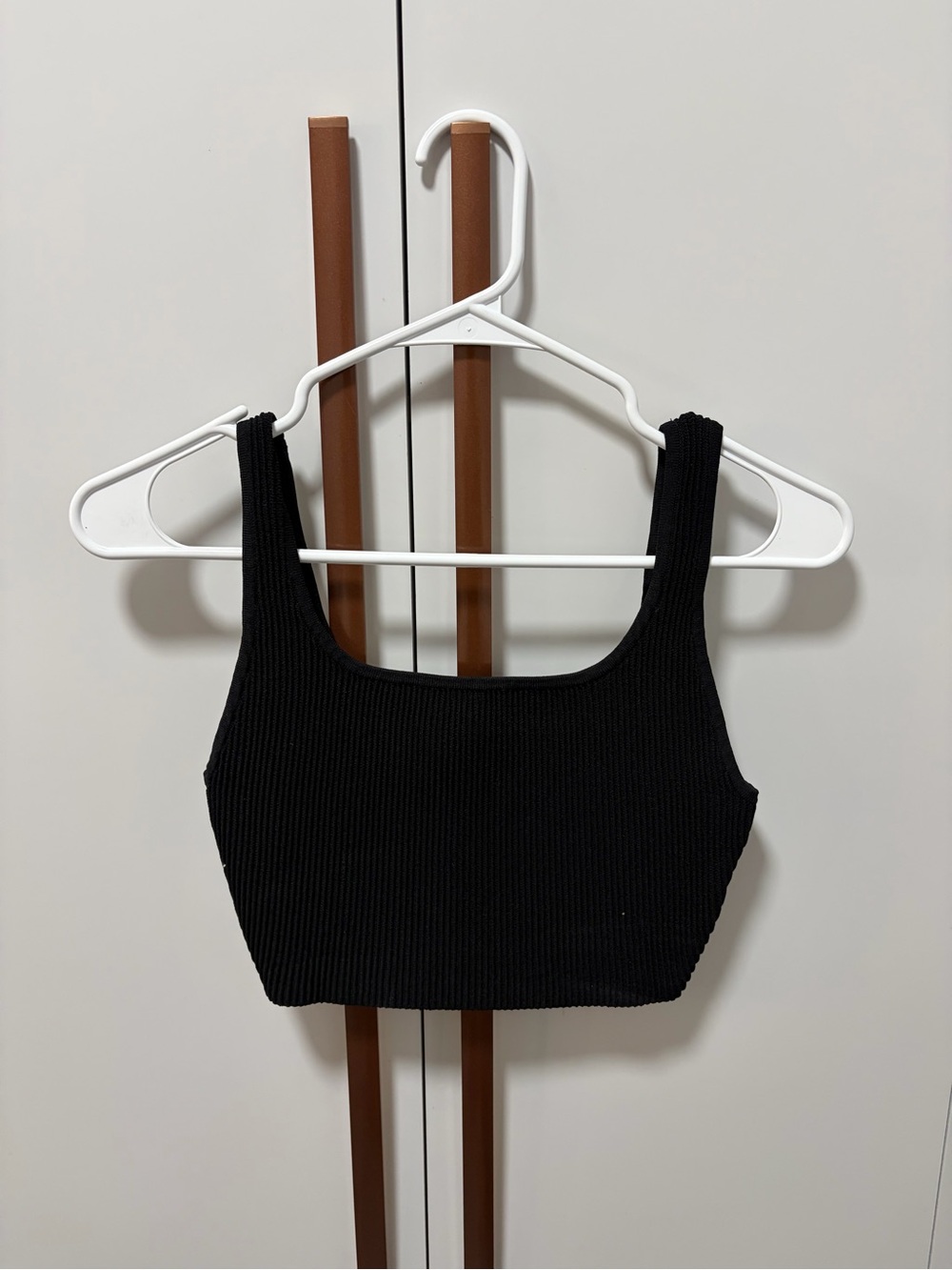 Babaton Black Ribbed Square-Neck Crop Tank